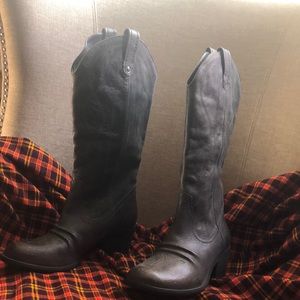 Nurture by Lamaze women’s grey cowboy boots